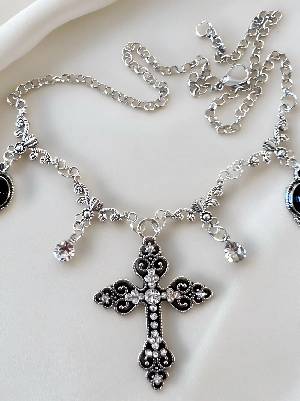 Vintage-Inspired Silver Cross Necklace Set with Black Stone Accents Rhinestones